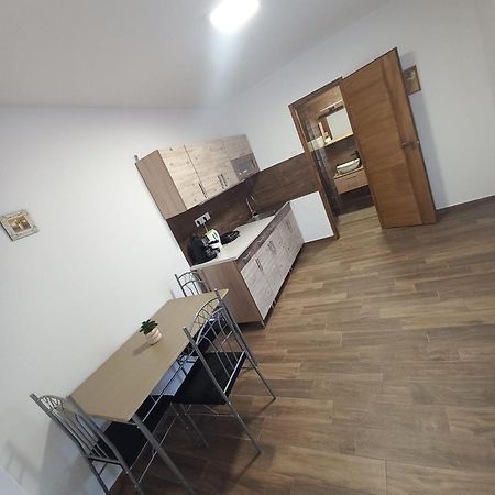 Oazis Apartman Sárospatak Екстериор снимка