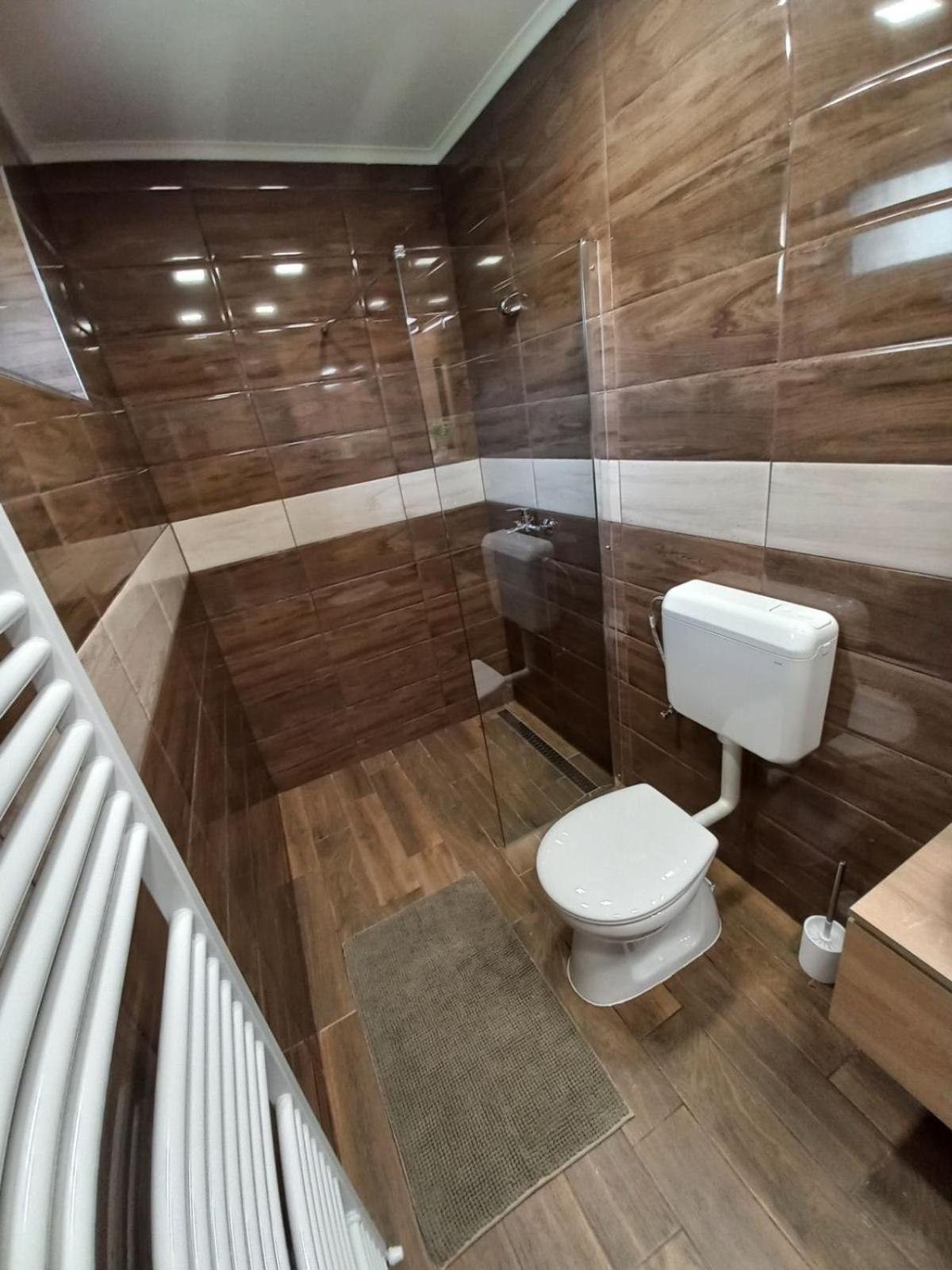 Oazis Apartman Sárospatak Екстериор снимка